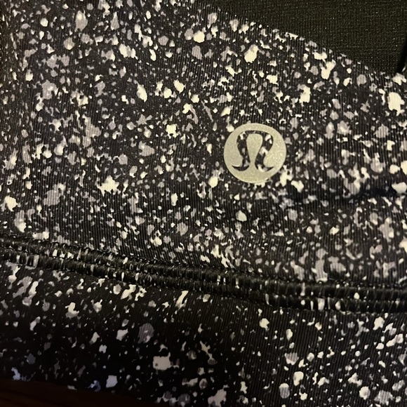 Lululemon Energy Bra
Mini Splatter White Black - Picture 9 of 10